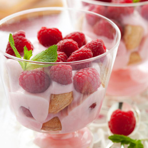 yogurt berry trifle Yogurt Berry Trifle 